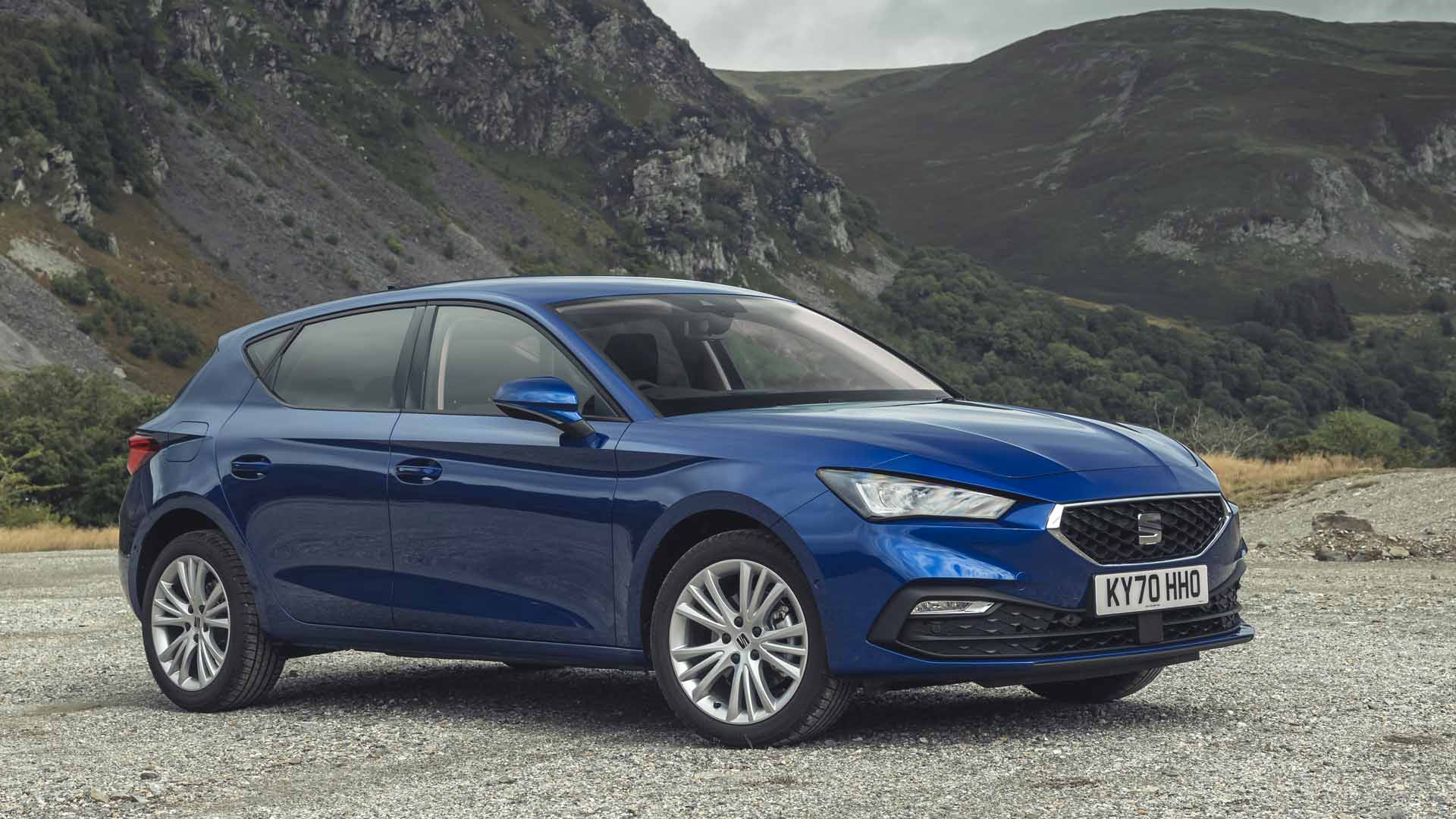 SEAT Leon Hatchback (2020 ) review AutoTrader